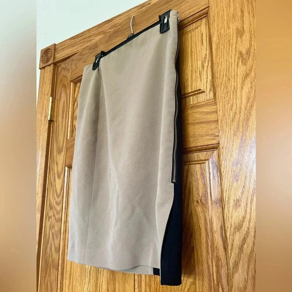 Ann Taylor - Skirt - Picture 6 of 9